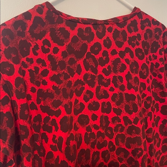 Pam & Gela Large 100% Cotton Made in USA Vibrant Red Leopard Print T-Shirt Comfy - Picture 5 of 7